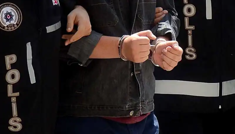 Kayseri'de Silah Kaçakçılığı Operasyonunda Şok Gelişme: 2 Zanlı Ele Geçirildi