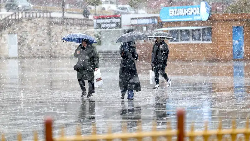 Mayıs Ayında Beklenmedik Kar Yağışı Türkiye'yi Şaşırttı