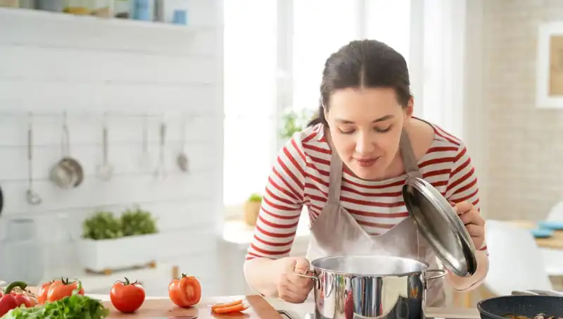 Yemek Hazırlarken Yaptığımız Tehlikeli Hata: Uzmanlar Uyarıyor!