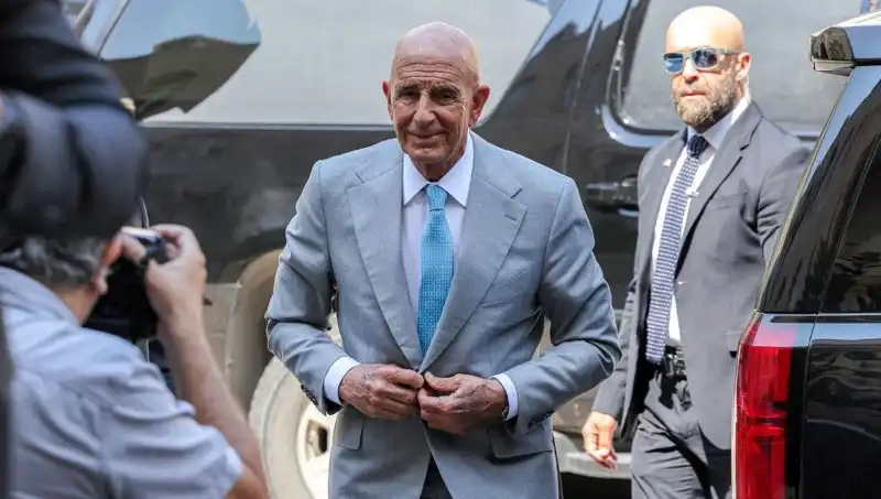 ABD Elçisi Barrack’tan Suriye’de Barış İçin Acil Sükunet Çağrısı