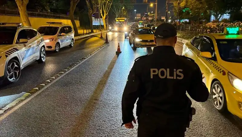 İstanbul'da Huzur Operasyonu: 1011 Kişi Gözaltına Alındı!