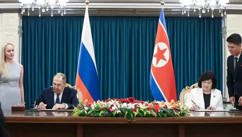 Rusya ve Kuzey Kore'nin Stratejik İlişkileri: Lavrov'un Önemli Temasları