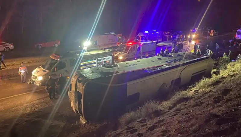 İşçi Servisi Kaza Yaptı: 23 Kişi Yaralandı, Birçok Sorun Ortaya Çıktı