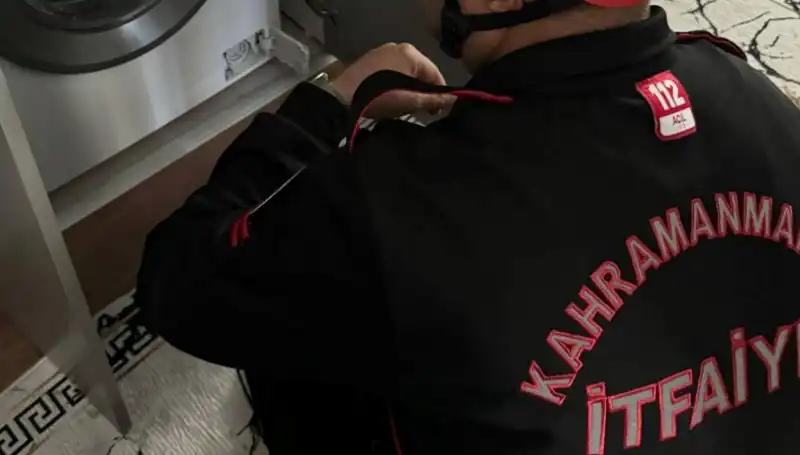 Kedinin Çamaşır Makinesinde Hapsolması: İtfaiye Ekipleri Kurtardı!