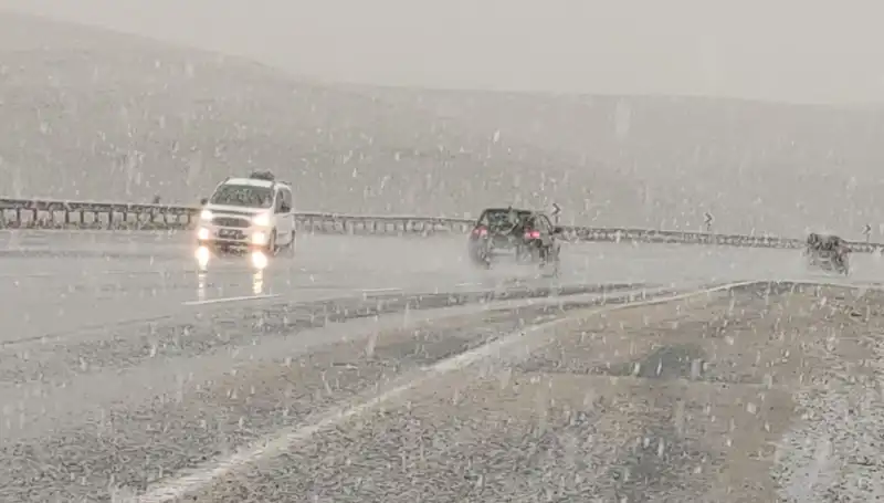 Nisan Ayında Gelen Kar Sürprizi Bahar Beklentilerini Altüst Etti!