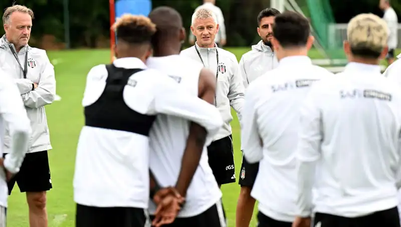 Solskjaer'den Futbolculara Sert Eleştiriler: Geleceği Belirsiz Manchester United