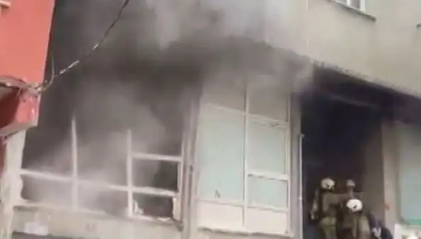 İstanbul'daki Beş Katlı Binada Yangın: Kurtarma Operasyonu Başladı